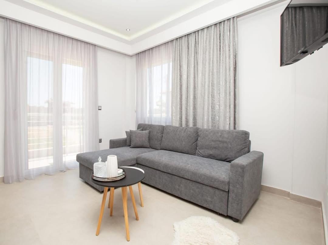 Marane Luxury Suites Nea Moudania Bagian luar foto